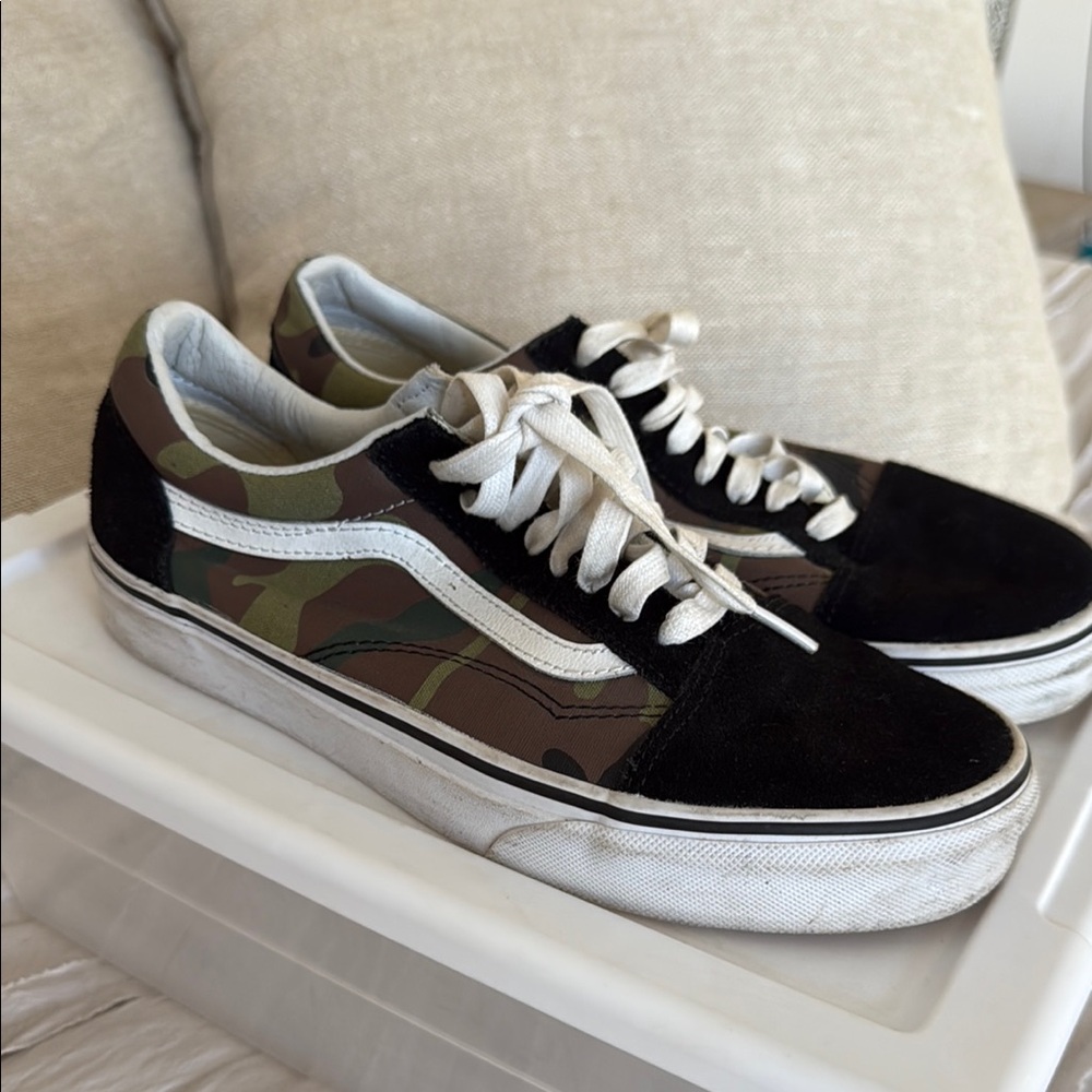 Vans Green and Black Skate Sneakers with Suede and Canvas